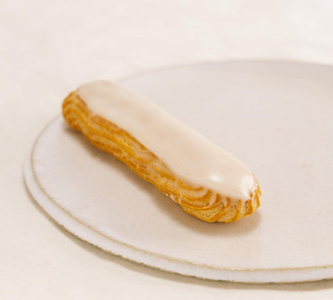 Vanilla eclair