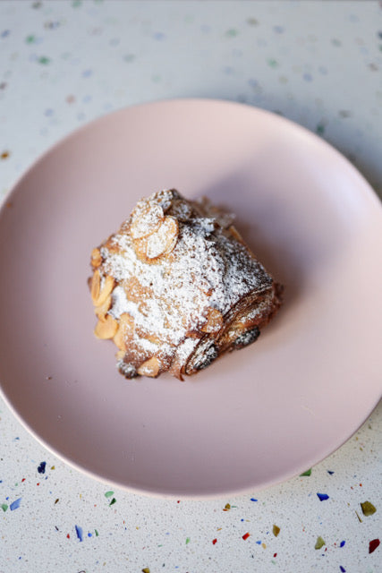 Pain au chocolat aux amandes