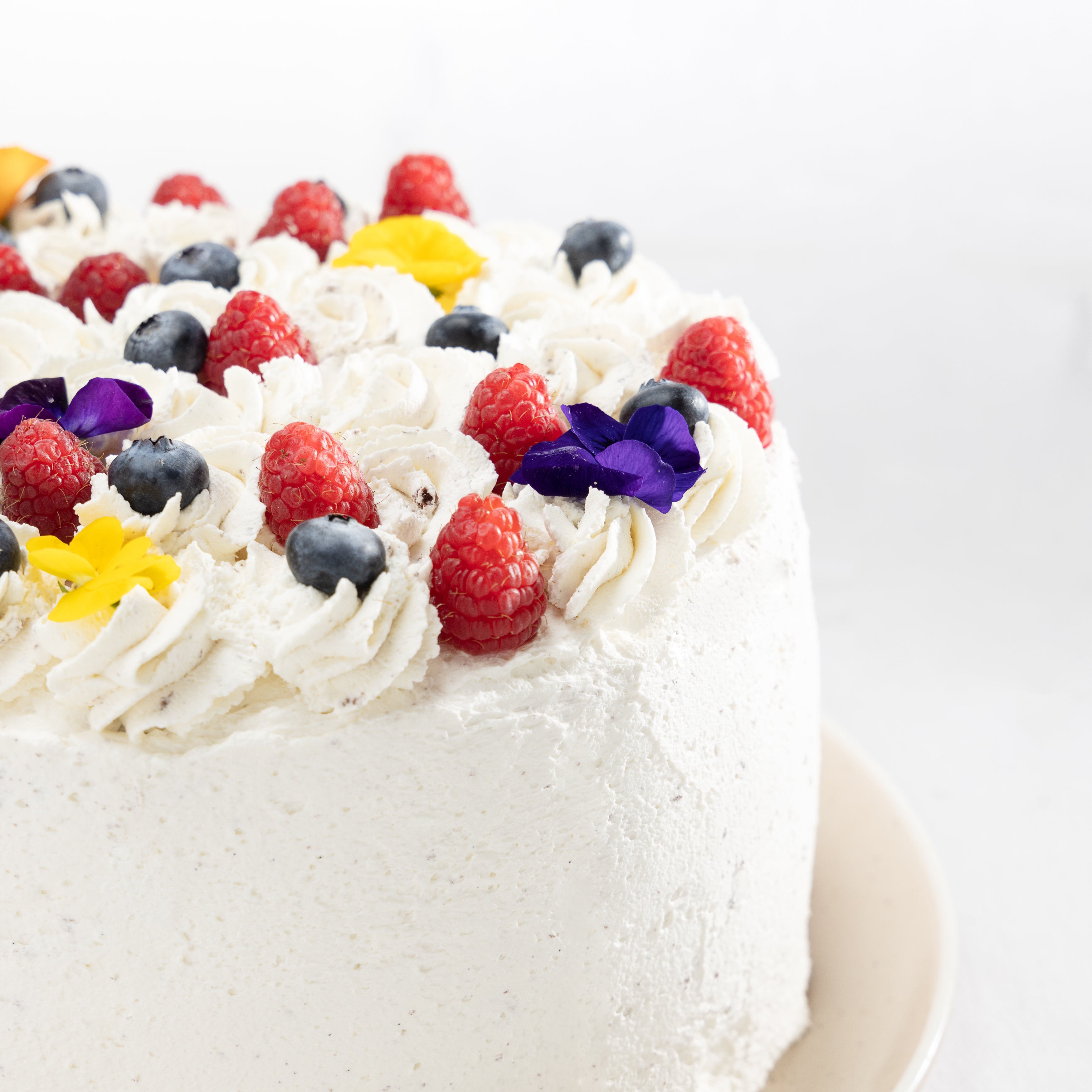 Share more than 83 big cake design best - in.daotaonec