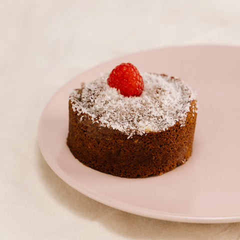 Coconut-raspberry vegan cake